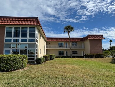 55 Woodland Dr unit 102, Vero Beach, FL 32962 - photo 2