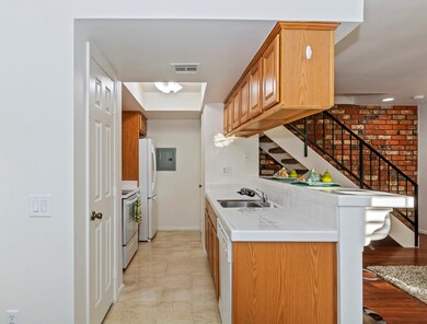 009_Kitchen
