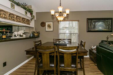 006_Dining Room
