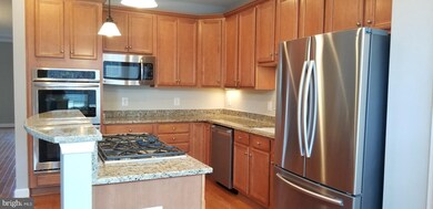 913 Hidden Marsh St, Gaithersburg, MD 20877 - photo 6