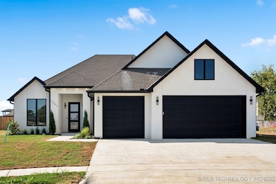 3903 W Edgewater St, Broken Arrow, OK 74012 - photo 2