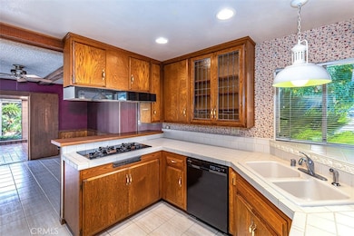 14727 La Mesa Dr, La Mirada, CA 90638 - photo 6