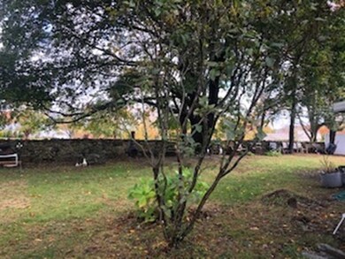 81 Wilder St, Swansea, MA 02777 - photo 4