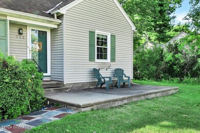 935 Inman Rd, Schenectady, NY 12309 - photo 3