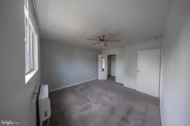 100 E Glenolden Ave unit R18, Glenolden, PA 19036 - photo 7