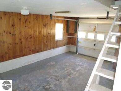 514 W Main St, Hale, MI 48739 - photo 2