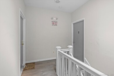 204 Magnolia St unit 3S, Hartford, CT 06112 - photo 4