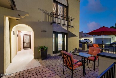 Front Courtyard - 1