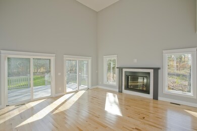 125 Lindenridge Rd, Amherst, MA 01002 - photo 7