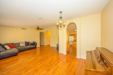 4143 living area