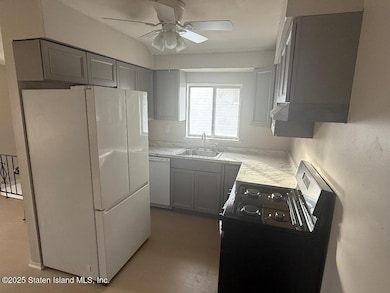 1015 Rathbun Ave, Staten Island, NY 10309 - photo 5