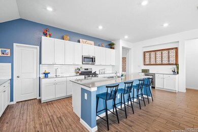 8950 Rancher Place, Seguin, TX 78155 - photo 4