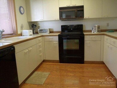 unlisted-address, Bend, OR 97701 - photo 4