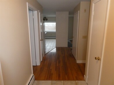289 Gold St, Manchester, NH 03103 - photo 6