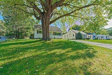 77 Russell Rd, Colonie, NY 12205 - photo 3