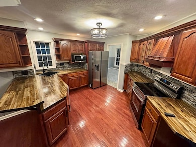 161 Cromwell Estates Rd, Clendenin, WV 25045 - photo 2