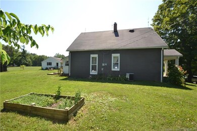 5627 Smith Rd, Floyds Knobs, IN 47119 - photo 4