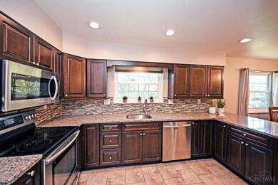 1596 Pinebluff Ln, Cincinnati, OH 45255 - photo 2