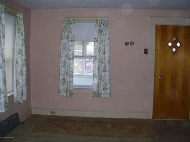 1012 Baker St, Taylor, PA 18517 - photo 4