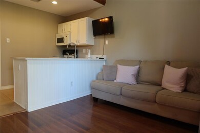 2210 Pearl St unit 303, Austin, TX 78705 - photo 3