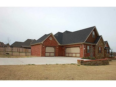 1209 Edinburgh Loop, Springdale, AR 72762 - photo 2