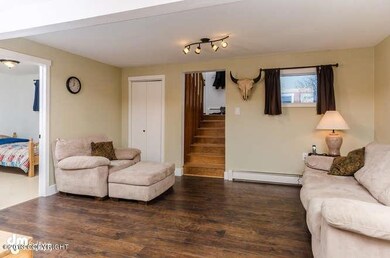 7321 Cantonment Court-small-020-Family R