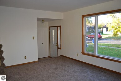 501 Ogemaw St, Oscoda, MI 48750 - photo 4