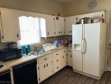 966 Front St SW, Warren, OH 44485 - photo 3