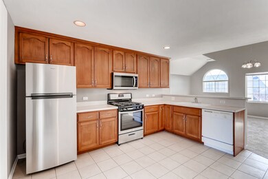 1628 Fairwood Place unit 3D, Aurora, IL 60506 - photo 2
