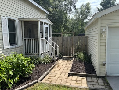 1409 Vine St, Eau Claire, WI 54703 - photo 2