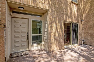 2066 Augusta Dr unit 310, Houston, TX 77057 - photo 3