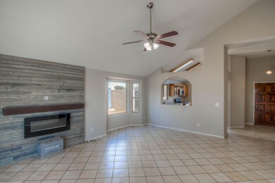 13 Living Room photo c
