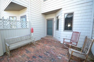51 Seabreeze Ln, Bristol, RI 02809 - photo 2