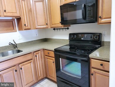 4220 Jonathan Ct, Dumfries, VA 22025 - photo 6