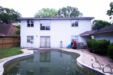 5914 Green Falls Dr, Houston, TX 77088 - photo 3