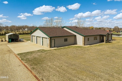 8646 Hogue Road, Bismarck, ND 58503