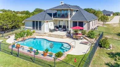 2200 Tree Top Ct, Granbury, TX 76049 - photo 3