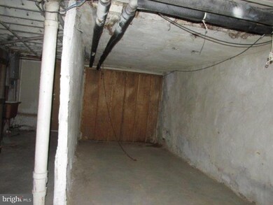 38 Summit St, Darby, PA 19023 - photo 7