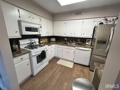 5537 S Wayne Ave, Fort Wayne, IN 46807 - photo 7