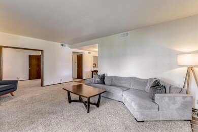 31-web-or-mls-CAM25169