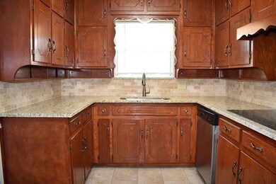 913 Shell Ct, Bedford, TX 76022 - photo 7