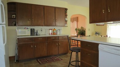 Kitchen Many Cabinets