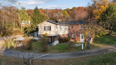 262 Sloan St, Franklin, NC 28734 - photo 2