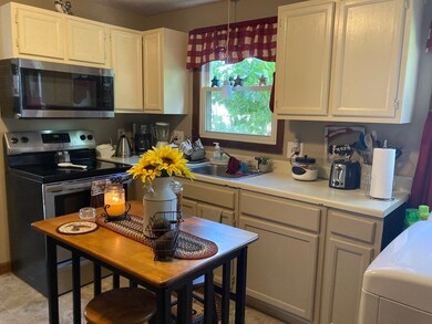 637 Springfield St unit 639, Feeding Hills, MA 01030 - photo 6