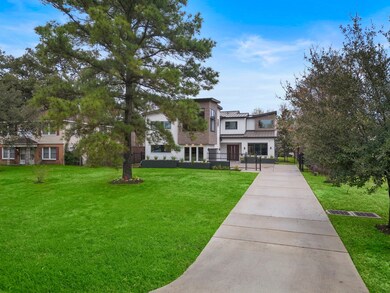 810 W 30th St, Houston, TX 77018 - photo 2