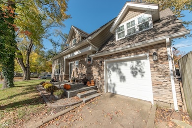 902 18th St, Columbus, IN 47201 - photo 2