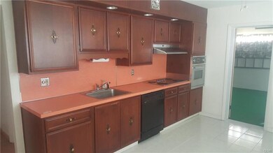 201 Delaware Ln, Whitehall, PA 18052 - photo 3