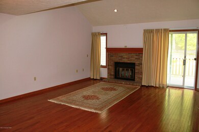 118 Duck Hollow Cir, Stroudsburg, PA 18360 - photo 6