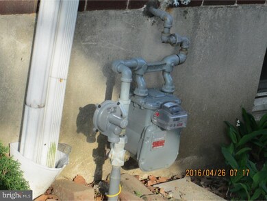 619 Crescent Ave, Reading, PA 19605 - photo 4