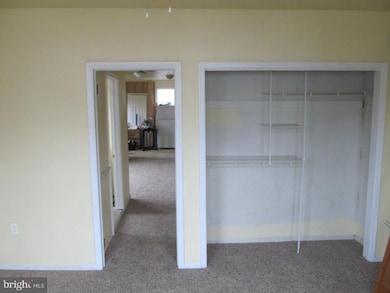 606 Clifton Ave unit 2, Darby, PA 19023 - photo 4